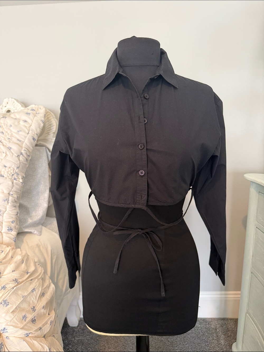 Anthropologie Black cropped Button-Up Shirt XS